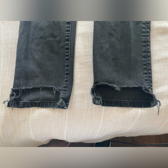 Gap black distressed ankle length jeans - Picture 5 of 6